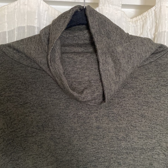 Joe Fresh Green Sweater, Size L - Picture 2 of 6